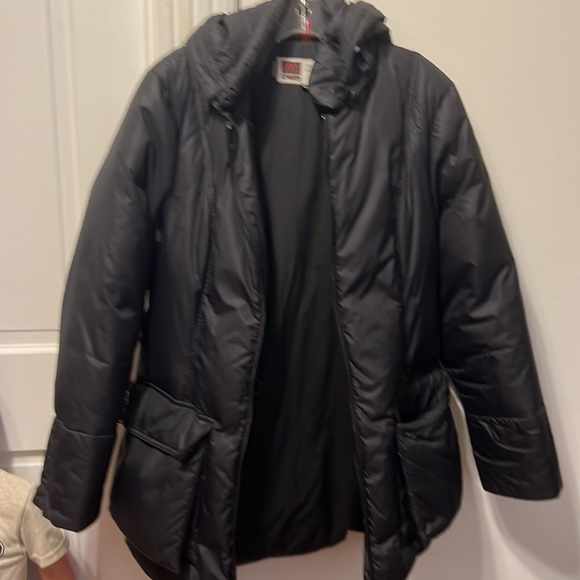 Maternity puffer coat - Picture 3 of 8